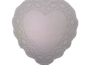 8pc White Heart Doilies 10"