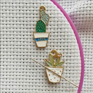 2pc Cactus Needle Minders magnetic needle holder 26mm