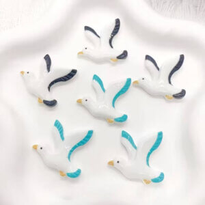 10pc Seagull Black and Blue 3cm Resin Pieces