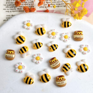 25pc Bees Honey and Flowers Flatback Resin Pieces 9-11mm 25pc Bees Honey and Flowers Flatback Resin Pieces 9-11mm